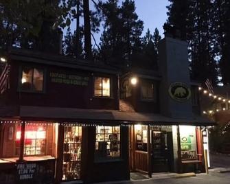 Golden Bear Cottages - Big Bear Lake - Building