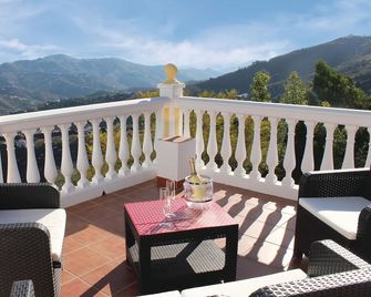 Beautiful home in árchez - Canillas de Albaida - Balcony