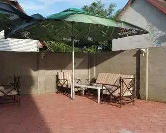 Hotel Bourbon Vama Veche - Vama Veche - Patio