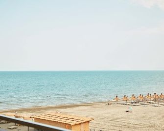 Excelsior Apartaments Mamaia Nord - Mamaia - Strand
