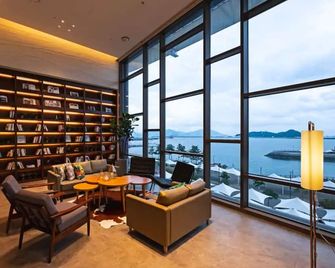Darakhyu Yeosu Capsule Hotel By Walkerhill - Yeosu - Lounge