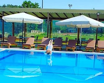 Agnanti Hotel - Sérvia - Piscina