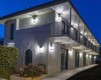 Casa Jardin - Boutique Suites in Downtown Santa Barbara - Santa Barbara - Building