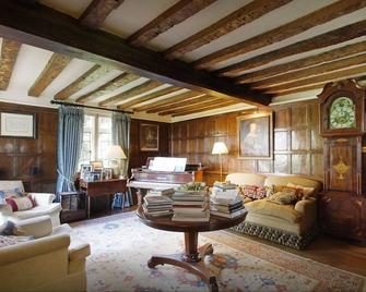 B&B Harlington Manor - פליטוויק - סלון