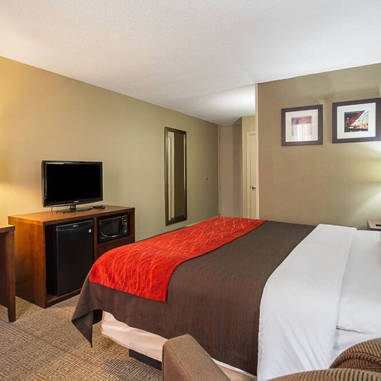 Bedroom view of Comfort Inn Downtown