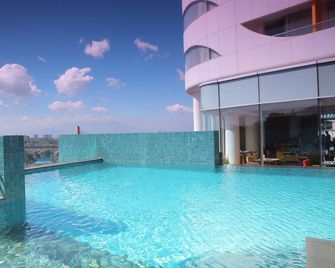 Sensa Hotel - Bandung - Uima-allas