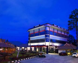 Rudang Berastagi Hotel - Berastagi