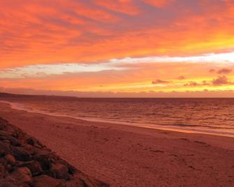 The Somerton Beach Retreat - Glengowrie - Strand