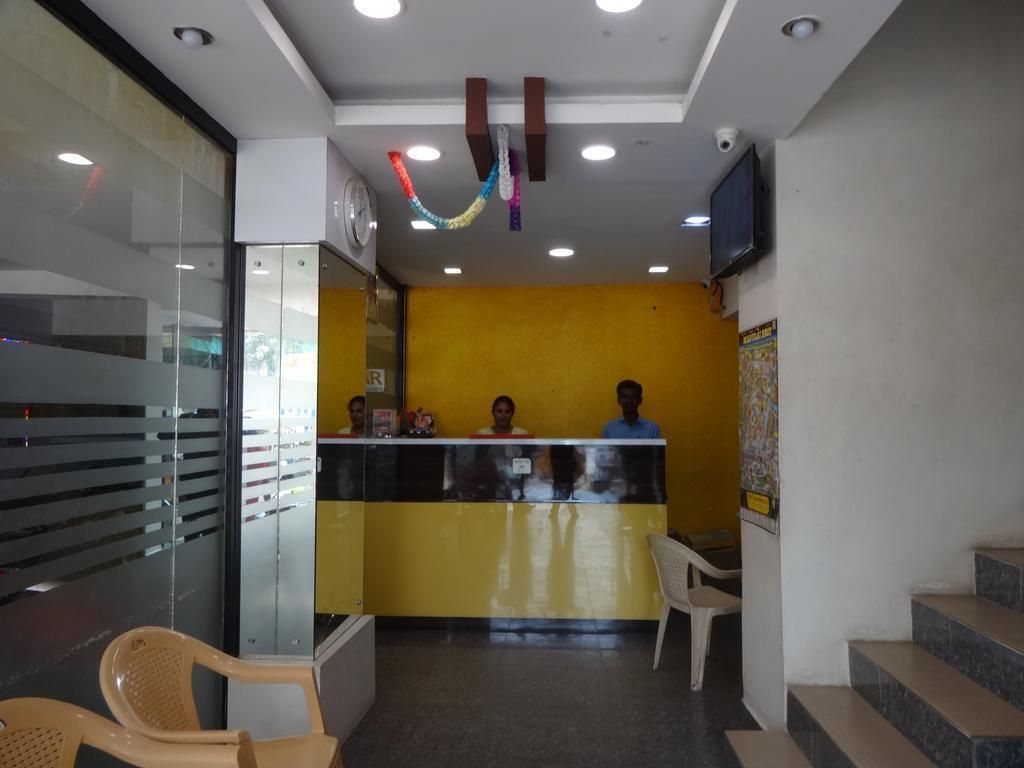 Hotel Boopathi Madurai - מדוראי - דלפק קבלה
