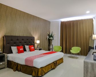 Townhouse Oak Series Style Hotel Cempaka Hill - Jember - Slaapkamer