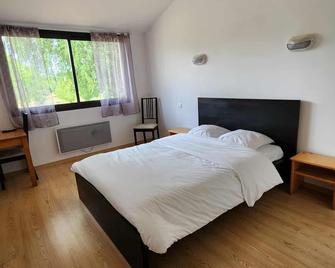 Domaine De Sangayrac - Saint-Amans-des-Cots - Habitación
