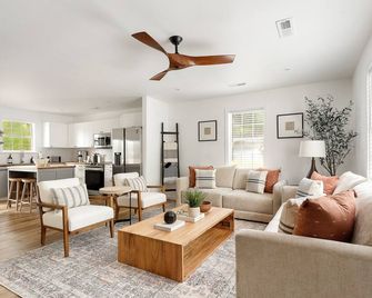 Honey Butter | Chic Coastal Modern - Mount Pleasant - Living room