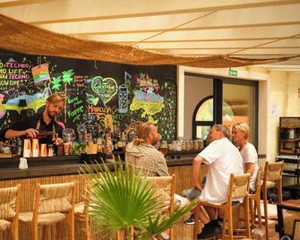 Alcaidesa Boutique Hotel - Alcaidesa - Bar