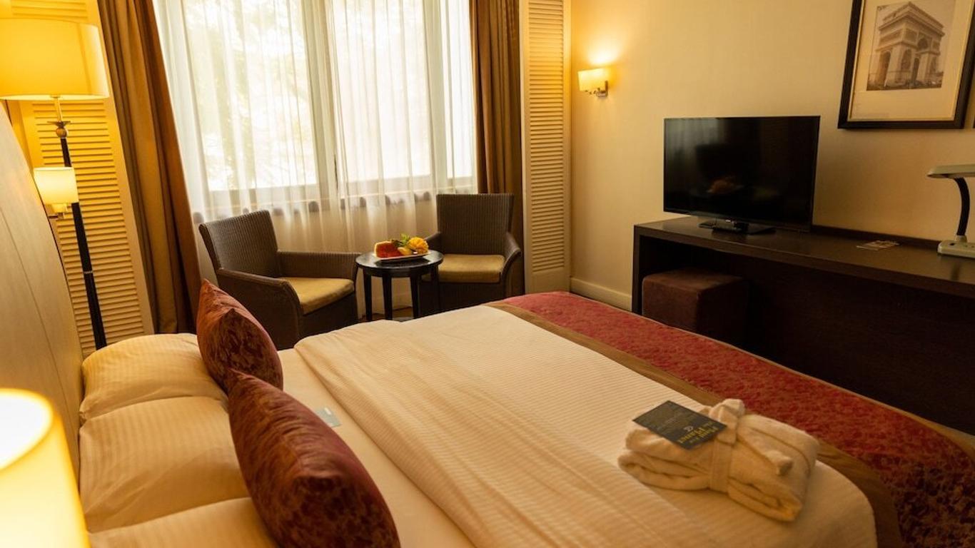 Golden Tulip Accra