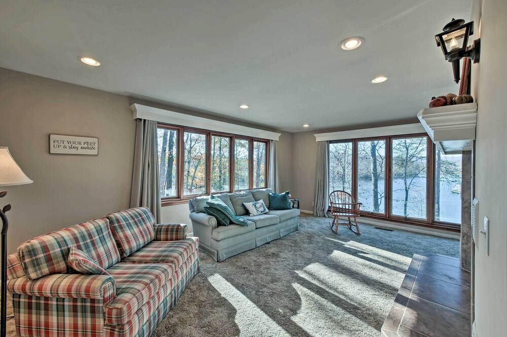 Chickamauga Lake Vacation Rental w/ Boat Dock! - Dayton - Obývací pokoj