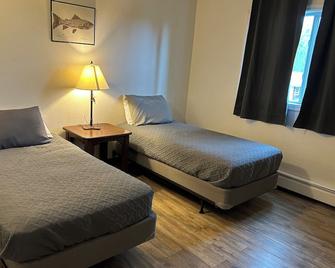 Apartment Less Than A Mile From The Mouth Of The Kenai River And Beach Access! - Kenai - Bedroom