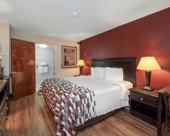 Red Roof Inn & Suites Oxford - Oxford - Bedroom