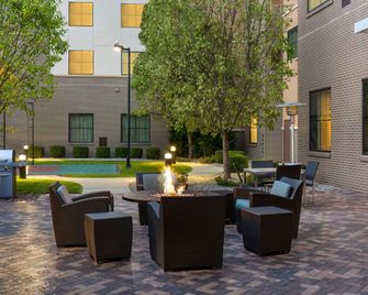 Residence Inn by Marriott Youngstown Warren/Niles - Niles - Patio