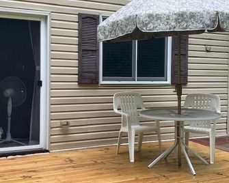 Snake River Retreat - Pine City - Patio