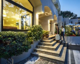 Hotel Piccola Vela - Desenzano del Garda - Cảnh ngoài trời