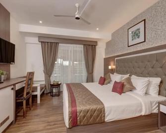 Ashirwad Heritage Resort - Kumarakom - Makuuhuone