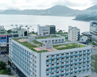 Firstcity Hotel Yeosu - Yeosu - Building