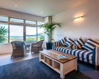 Waiheke Waterfront Lodge - Waiheke Island - Obývací pokoj