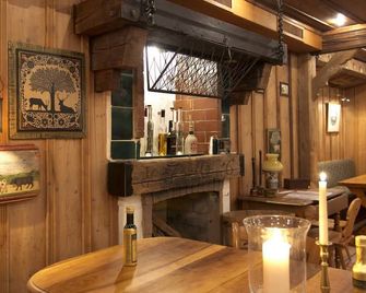 Hotel Alpenrose mit Gourmet-Restaurant Azalée - Saanen - Bar