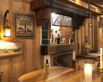 Boutique Hotel Alpenrose - Saanen - Bar