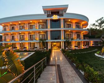 As Hotel Cesme - צזמה - בניין