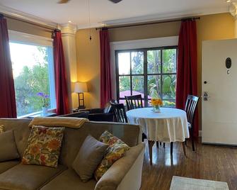 Garden, View, Russian Hill / Fishermans Wharf Retreat - San Francisco - Living room