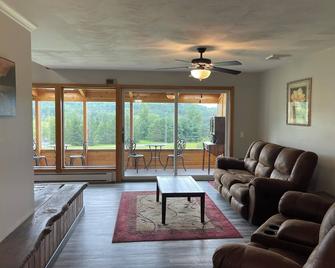 Stony Fork Inn - Wellsboro - Huiskamer