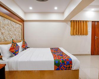 Fabexpress Alive - Nr. Juhu Beach - Bombay - Habitación