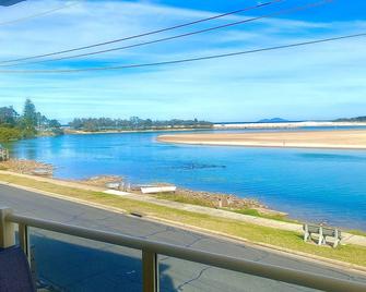 Marcel Towers Holiday Apartments - Nambucca Heads - Balkon