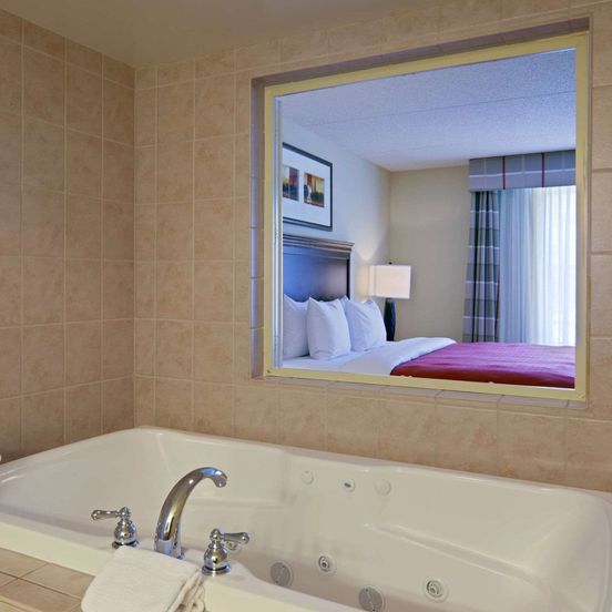 Bathroom view of Country Inn & Suites by Radisson Fredericksburg