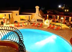 Mediterranean Blue - Kavos - Piscina