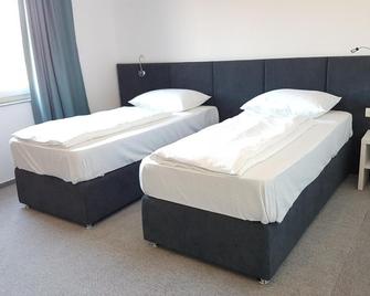 Hotel Sax Gracanica - Gračanica - Bedroom