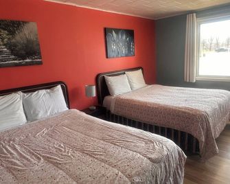 Colonial Motel - Chatham-Kent - Спальня