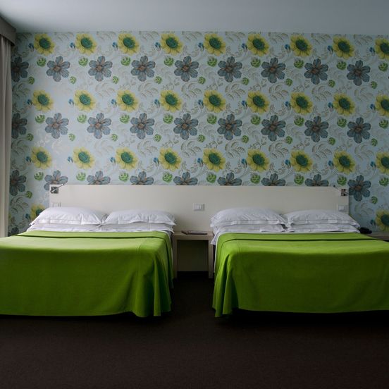 Key Hotel image 1