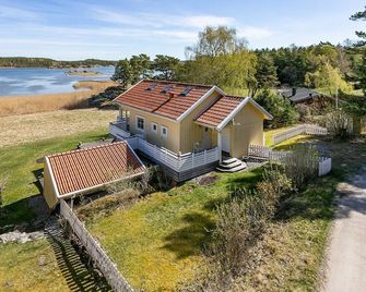 8 Person Holiday Home In Strömstad-By Traum - Strömstad - Byggnad
