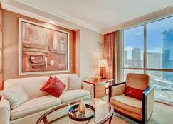 Mgm Signature Suite Strip View No Resort Fee ! - Las Vegas - Living room