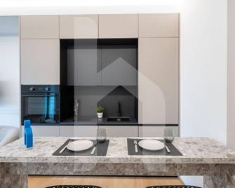 Homiday - Civic 154 - Studio Apartment - Pescara - Küche