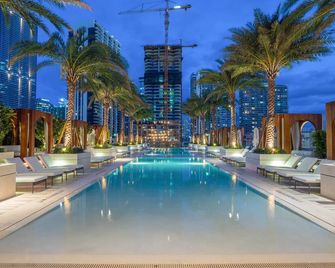 Suites At Sls Lux Brickell Managed By Ce - Miami - Pool