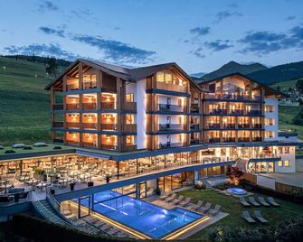 Hotel Edelweiss - Maranza - Gebäude