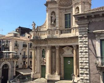 La Collegiata Guest House - Catania