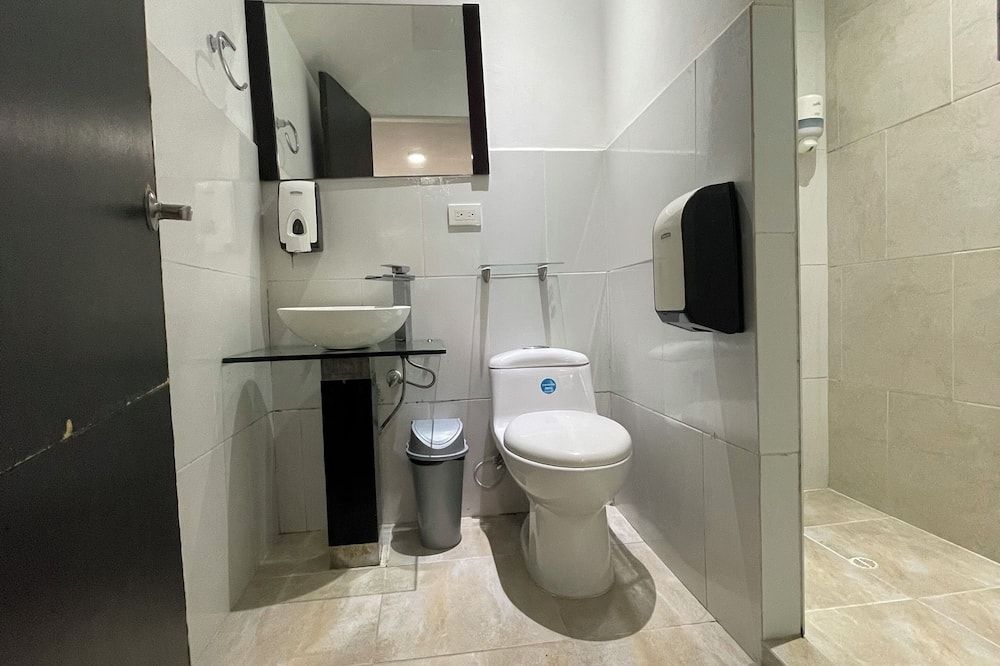 Hostal Lleras Calle 8 - מדיין - חדר רחצה
