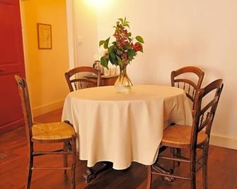 Cellier de l'abbaye - L'Ermitage - Vezelay