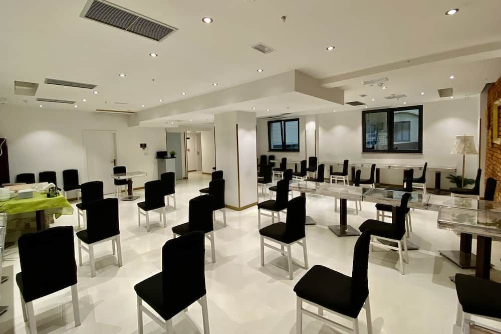 Chillout Hostel Zagreb - זאגרב - מסעדה