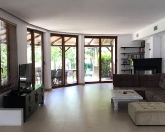 Villa With Heated Pool And Jacuzzi Close - Estepona - Salon