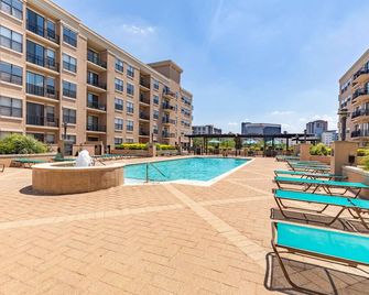 Executive Suite With Pool & Gym - Dallas - Pool